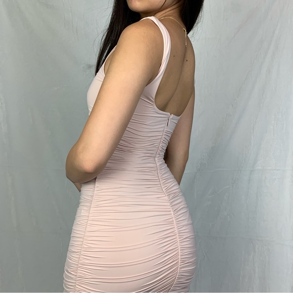 ten by babaton xxs baby pink ruched v neck mini dress - Picture 7 of 16